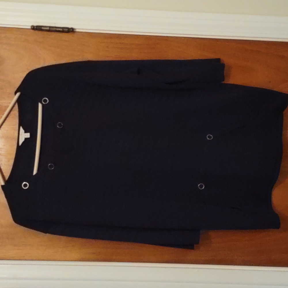 Coral Bay navy tunic with front pocket. 1X